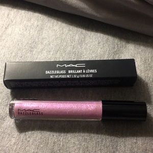 MAC dazzleglass Via Veneto